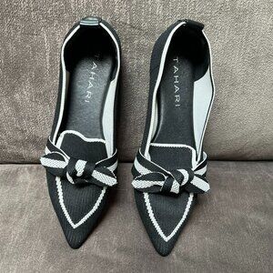 Black & white Tahari Bow Flats